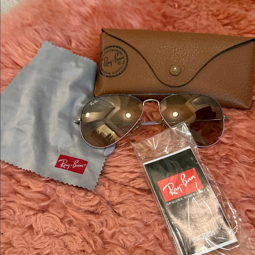 Ray-Ban Silver Aviator Sunglasses with Brown Case